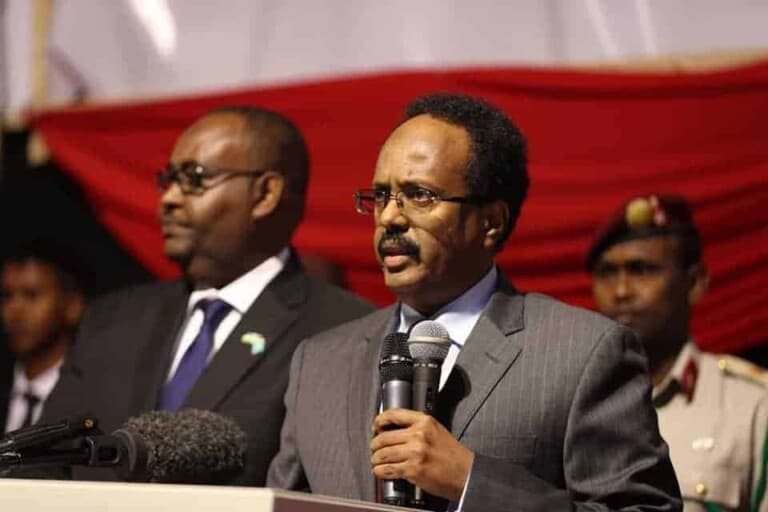 Balanqaadkii iyo is-cafintii Madaxweyne Farmaajo oo laga waayey War-saxaafadeedkii Madaxtooyada [Akhriso]