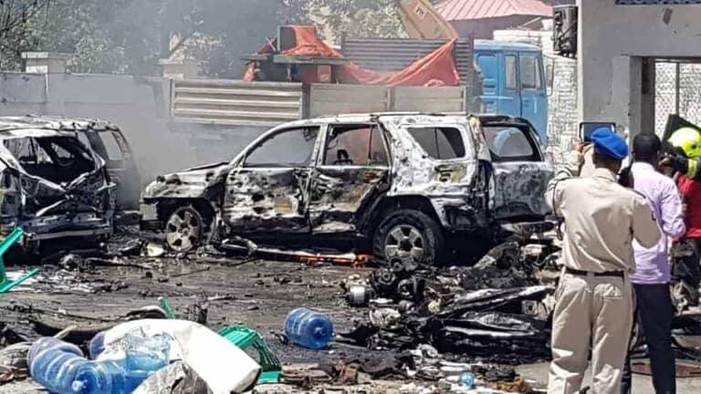 SAWIRRO: Gaari lagu qarxiyey Magaalada Muqdisho & Qasaare ka dhashay