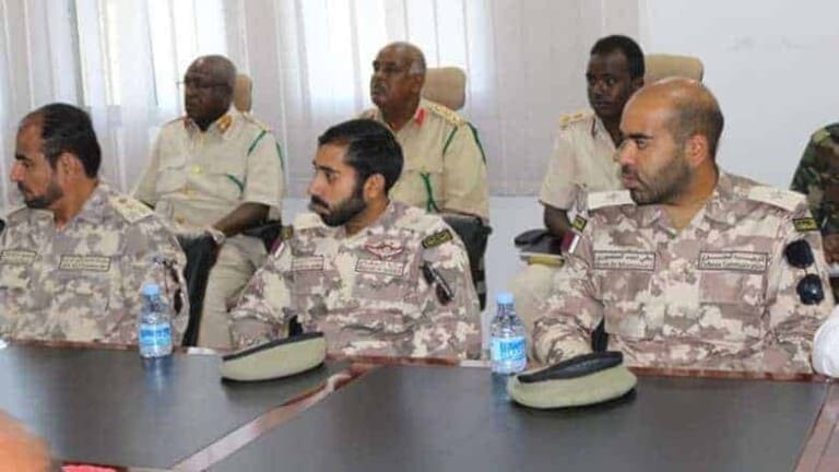 Dowladda Qatar oo Saraakiil Milateri ah u soo dirtay Muqdisho & taageero ay ballan qaadeen [Sawirro]