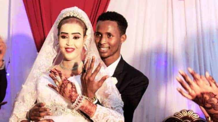 Wiilkii Xafladii Arooskiisa ka Ooyey oo Jawaab u diray dadkii Baraha bulshada ka dacaayadeeyay [Akhriso]