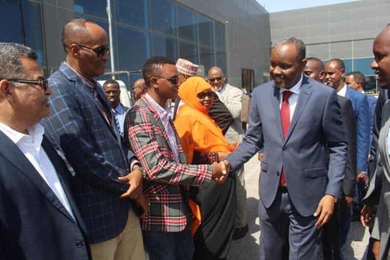 Madaxweynaha K/Galbeed oo Muqdisho looga yeeray iyo Soo dhoweyn loo sameeyay [Daawo Sawirrada]