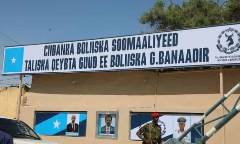 Taliska Booliska oo War kasoo saaray Haween meydadkooda la soo dhigay degmada Deyniile