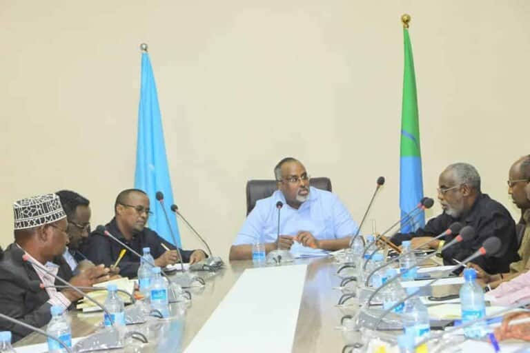 Golaha Wasiirada Maamulka Hirshabeelle oo ka jawaabay eedeyn loo jeediyey Madaxweyne Waare
