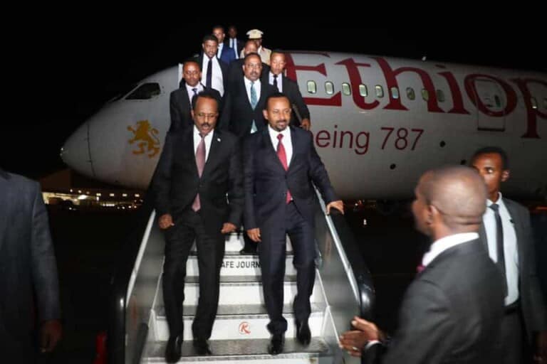 Farmaajo iyo Abiy Ahmed oo wadajir uga degay Magaalada Nairobi & Uhuru Kenyatta oo aan soo dhoweyn [Sawirro]