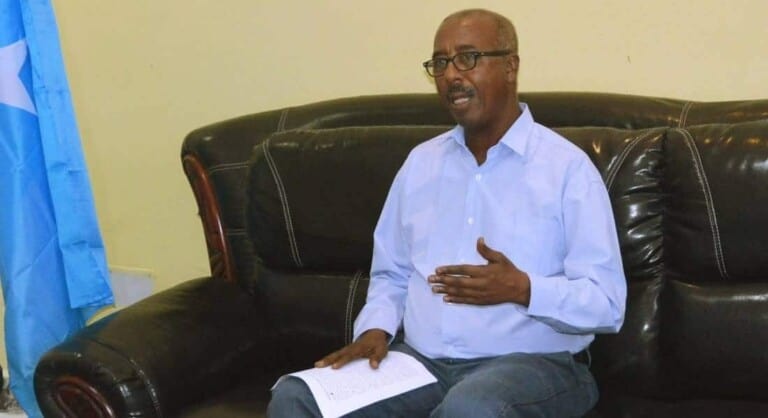 Akhriso: Taariikh Nololeedka Wasiirkii Dastuurka Soomaaliya Marxuum C/raxmaan Jibriil