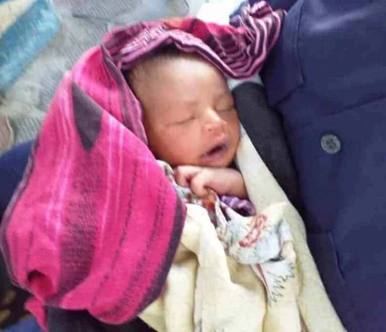 Sidee lagu qabtay Haweeneydii xaday wiilkii yaraa ee  ku dhashay Isbitalka SOS.? [Video +Sawirro]