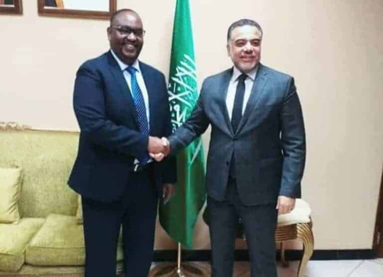 Madaxweyne Deni & Safiirka Sacuudiga oo kulmay [Puntland & Sacuudiga oo iska kaashanaya..]