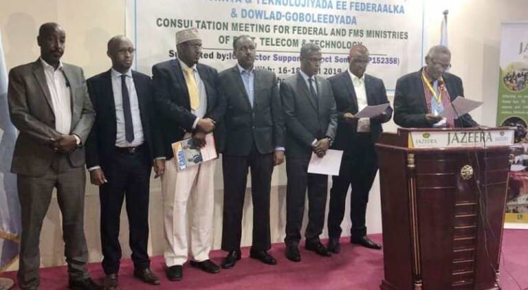 Wasiirada Isgaarsiinta Somalia & Dowlad Goboleedyada oo War-muriyeed soo saaray.. [Akhriso]