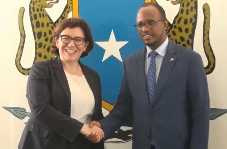 Wasiirka Gaashaandhigga  Talyaaniga oo Muqdisho timid & wadahadal dhex maray..