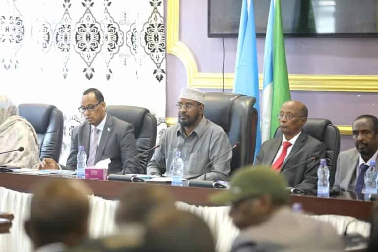 War-murtiyeed laga soo saaray shirkii Guddiyada Dasturka Dowlada & Maamul Goboleedyada