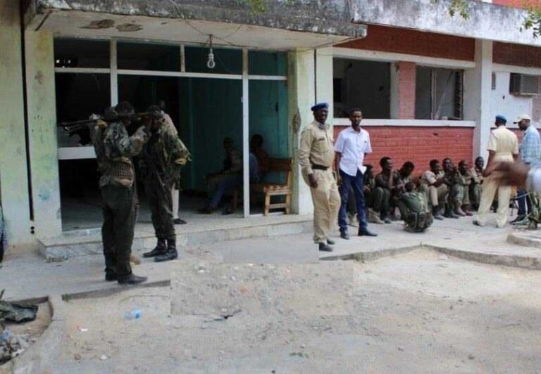 Weriye Cali Aden Muumin oo Caawa ku hoyanaya Xarunta CID-da iyo Weriyeyaal booqday oo xaaladiisa..
