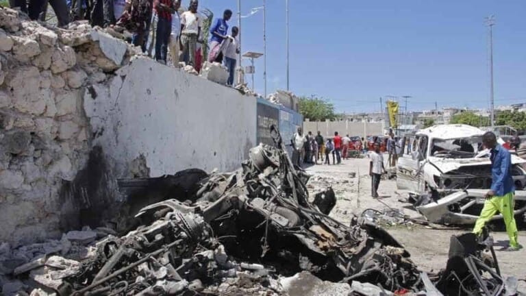 Ex-minister among nine killed in Mogadishu car bomb