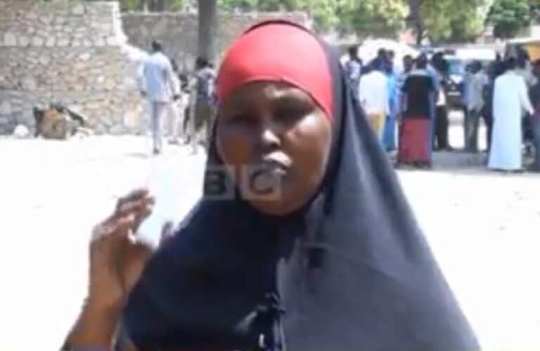 War Cusub oo kasoo kordhay sarkaal Boolis ah oo la sheegay inuu is- daldalay. [Daawo Xaaskiisa oo ka warbixisay]