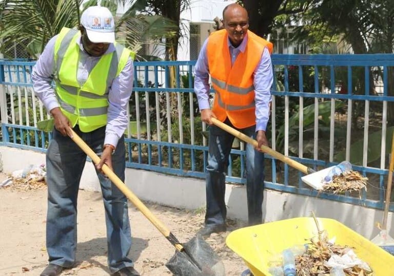 Maxaa keenay in Ra’iisal Wasaare ku xigeenka Dalka uu faraha la galo Arrimaha maareynta Qashinka?