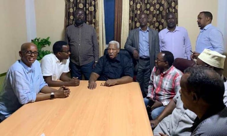 Madaxweyne Xaaf oo si weyn loogu soo dhoweeyay Magaalada Caddaado & Shirar ka bilowday.. (Sawirro)