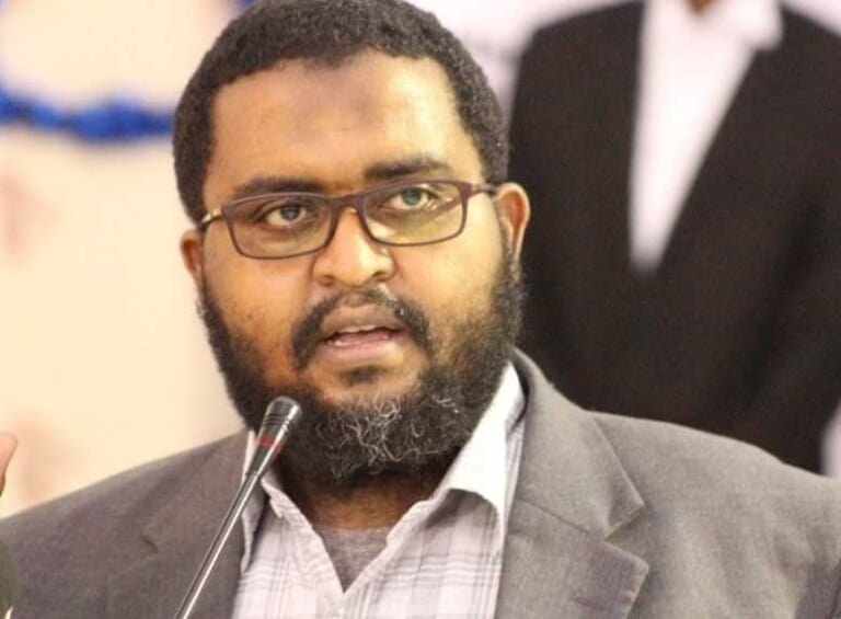 Wasiir iska casilay xukuumada Puntland, kana hor yimid xil cusub oo Madaxweyne Deni u magacaabay