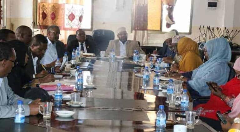 Maxaa ka jira in Guddiga Barlamanka Sharciga Doorashooyinka uu Qorsheynayo Muddo Kororsi loo sameeyo Dowlada?