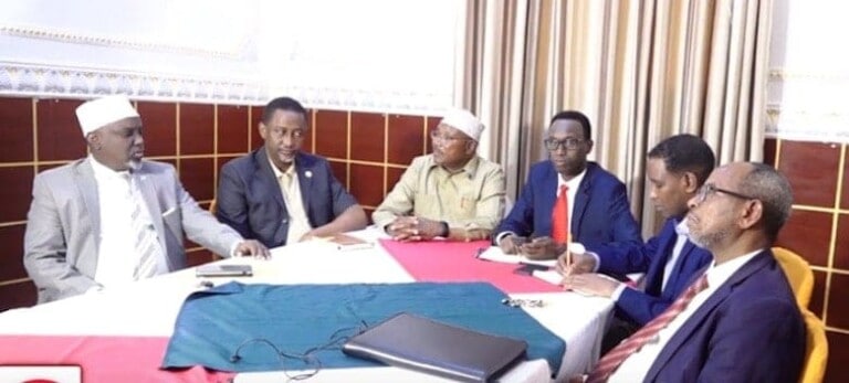 Wasiiro & Xildhibaanno ka tirsan dowladda Somaliya oo ku baaqay in la Gargaaro Dadka abaartu ku heysato Gobolka Gedo