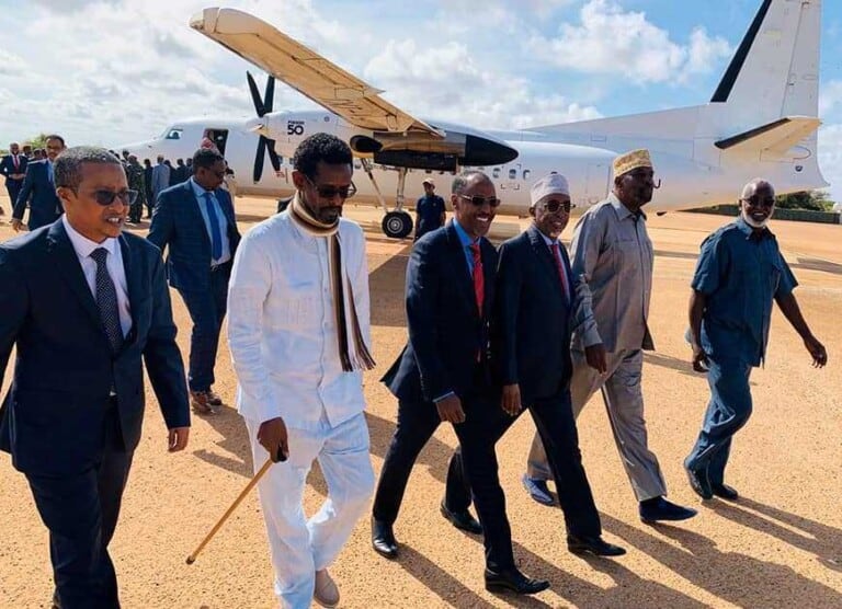 WAR CUSUB: Shariif Xasan, C/kariin Guuleed & Siyaasiyiin kale oo lagu soo dhoweeyay Kismaayo [Sidee ku tageen?]