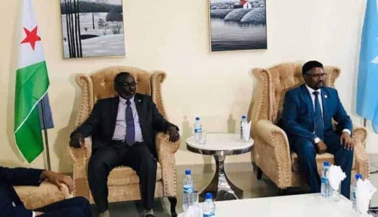 Furitaanka Barlamanka K/Galbeed oo la joojiyey & Gudoomiyeyaasha Barlamanada Somalia & Jabuti oo ka laabanaya..