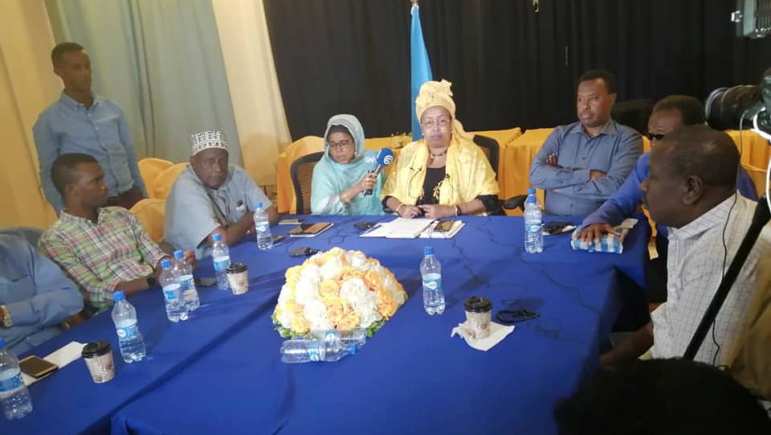 Wasiirka-Isboortiga-xiriirka