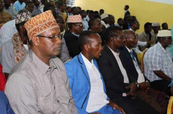 Qorshe Ahlu Suna ku shaacineyso Xildhibaanno ay soo qoratay oo ka socda Dhuusamareeb.