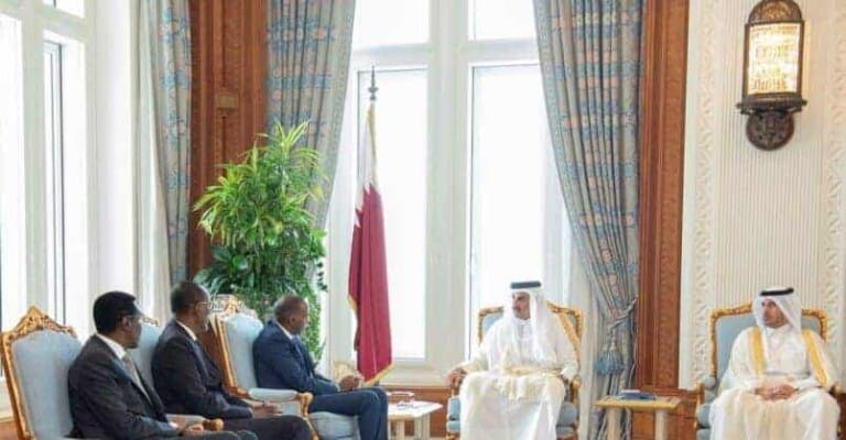 Ra’iisal Wasaare Kheyre oo Farriin uu ka siday Madaxweyne Farmaajo gaarsiiyey Amiirka Dalka Qatar [Sawirro]