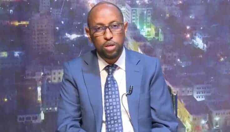 Guddoomiyaha Xisbiga Himilo: “Sidii Cumar Albashiir-kii Suudaan ayaa la isaga tuuri karaa dowladda -Farmaajo-“