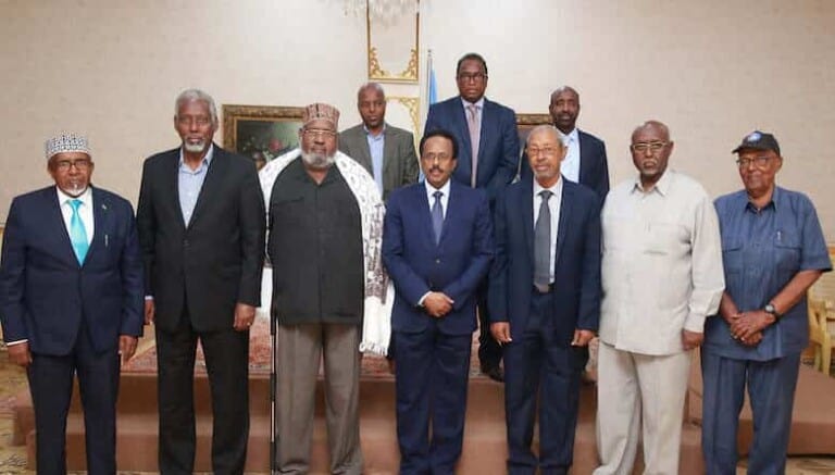 Guddiga Qaran ee Dib u heshiisiinta Dowladda Federaalka iyo Somaliland oo la kulmay Madaxweyne Farmaajo