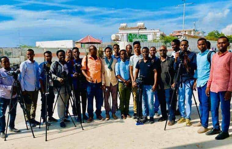 Saxafiyiinta ka howlgala Warbaahinta Muqdisho oo loo diiday inay galaan Hotelka SYL