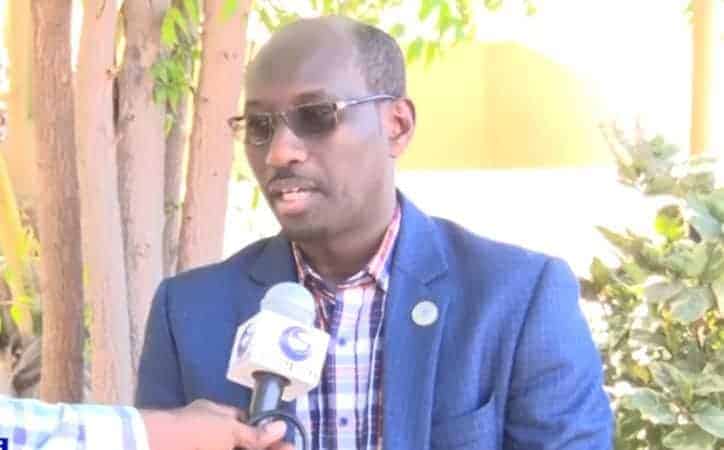 Xoghayihii laga saaray Xisbiga Sheekh Shariif oo shaaciyey arrimaha ay isku qabteen & sida uu ku taageeray Xukuumadda