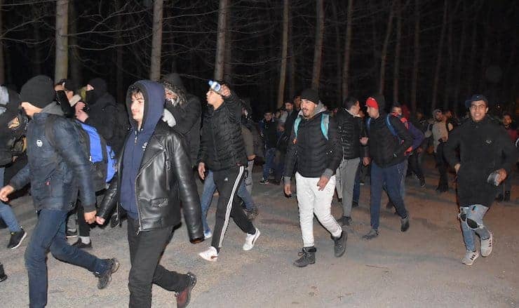 Turkiga oo xayiraadii ka qaaday Qaxootiga ku sugan dalkiisa & Kumanaan ku qulqulaya Yurub..