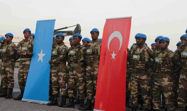 Ciidamada Kumaandooska Gorgor ee tababarka kusoo qaatay Turkiga oo lagu soo dhoweeyay Muqdisho. (Sawirro)