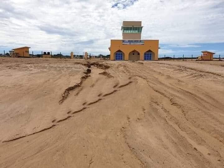 Dood qabsatay Baraha Bulshada oo ka taagan Dhismaha Garoonka Baraawe (Midowga Yurub oo lagu heysto…)