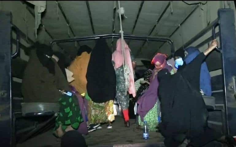 Ciidamada Kenya oo xiray Haween Soomaali ah oo xaflad Aroos ku sugnaa & Karaantiil la geliyey.