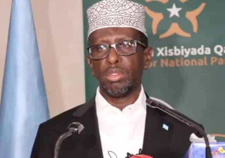 Sheekh Shariif oo si dadban u taageeray Doorashada Qof iyo Cod, una hiiliyay Shacabka degmada Kaxda