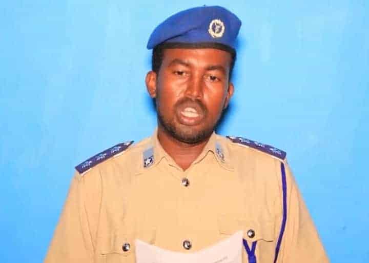 Muxuu isu casilay Taliyihii Ciidamada Booliska Dh/mareeb? (Madax sare oo sii deysay xubno Alshabaab..)