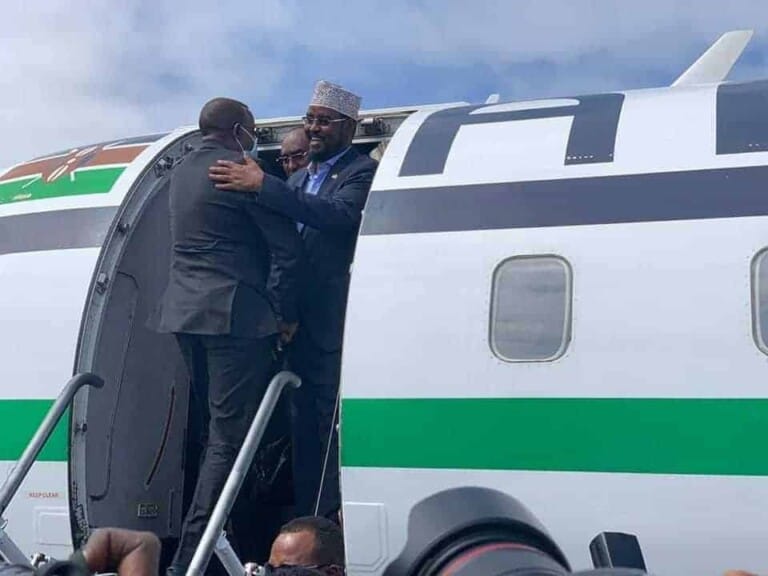 Gudoomiyaha G/Banaadir oo si aan hore loo arag u soo dhoweeyay madaxda Puntland iyo Jubbaland (Wasiiro iskood u tegay)