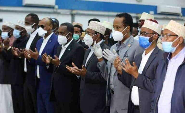 SAWIRRO: Meydka Marxuum Cali Khaliif oo maamuus Qaran loogu sameeyay Muqdisho iyo Madax ka qeyb gashay