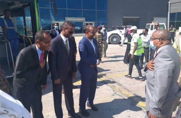 Abiy Ahmed oo la-taliyihiisa Amniga u soo diray Madaxweyne Farmaajo iyo kulan ka dhacay Villa Somalia