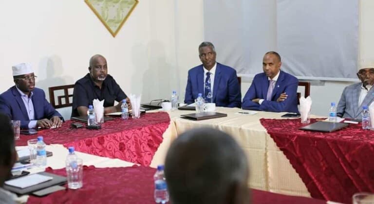 Midowga Musharixiinta oo Bulshada Rayidka ka ogolaaday inay dhexdhexaadin ka galaan khilaafka Doorashada