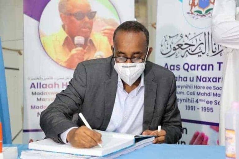 Maxamed Xuseen Rooble oo noqday Mas’uulkii ugu sareeyay ee ka qeyb gala Tacsida Marxuum Cali Mahdi