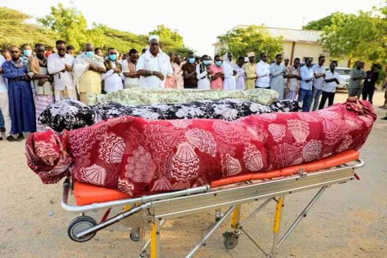 Alshabaab oo War kasoo saartay Dilka Guddoomiyihii Garasbaaley & Aas loogu sameeyay Muqdisho