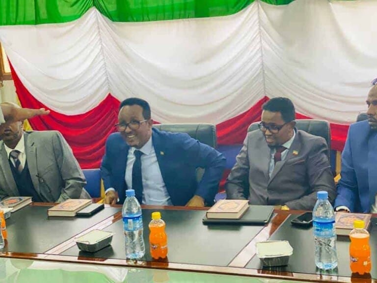 Duqii magaalada Hargeysa oo loo doortay xildhibaankii ugu codka badnaa Golaha Degaanka