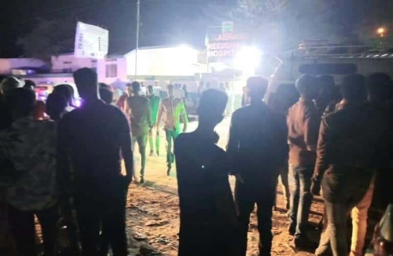 Ciidamada Somaliland oo Jaamacada Camuud ku toogtay Wiil Arday ahaa oo kasoo jeeda K/Soomaaliya