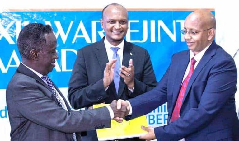 Wasiir Dubbe iyo Maareeye oo la kala saftay Labada Garab ee Guddiga Doorashada Somaliland u kala jabay