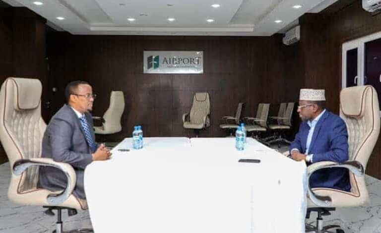 Sheekh Shariif iyo Cali Guudlaawe oo Kulan Gaara ku yeeshay Hotel ku yaalla Gudaha Xalane iyo Xaaladda…