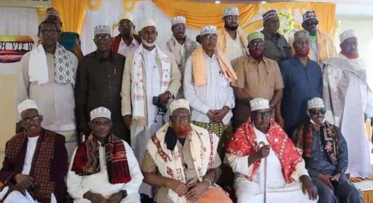 Odayaasha Dhaqanka Rasmiga ah oo ku Amray Madasha Wadatashiga inay la noqoto Habraacii Doorashada