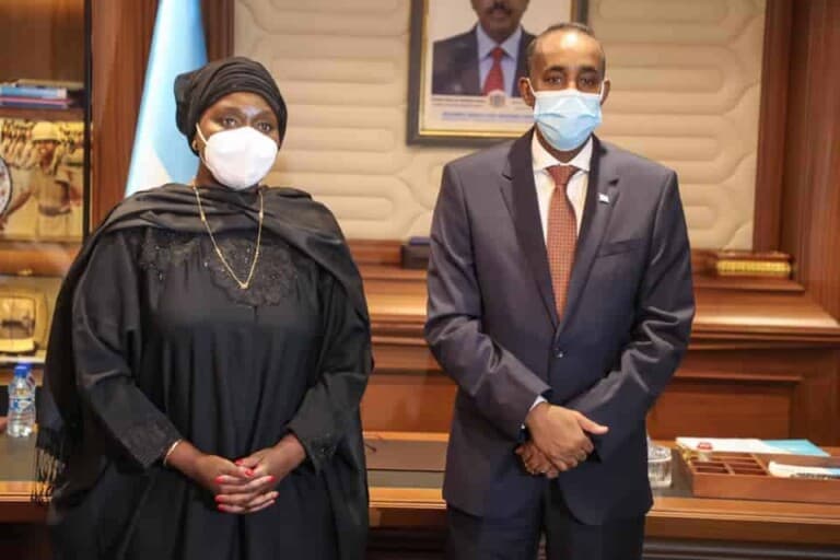 RW Rooble oo casuumaad ka helay Madaxweynaha Kenya iyo Kulan uu la yeeshay Raychelle Omamo