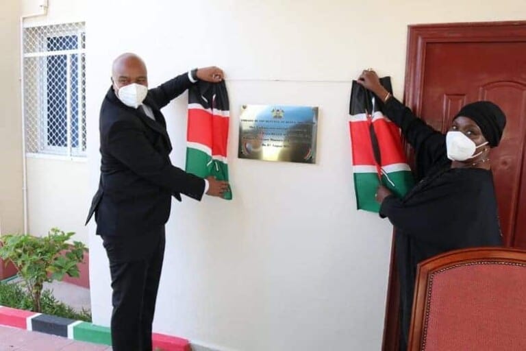 Dowladda Kenya oo safaarad cusub ka furatay Muqdisho iyo xiriirka labada dal oo weji cusub sii galaya